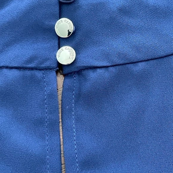 Vinc Camuto women’s sheer sleeveless popover tiered Navy blue top . Size medium - Picture 5 of 8